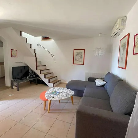 Willa Argentella, Santa Giulia